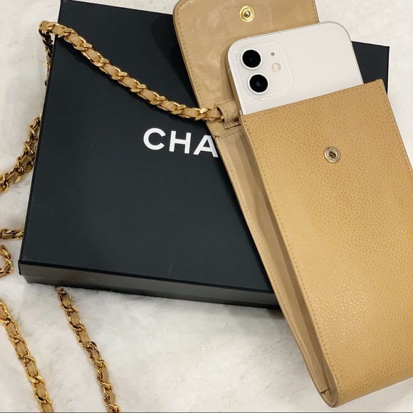 CHANEL CAVIAR SMALL CROSSBODY PHONE BAG - Picture 5 of 6